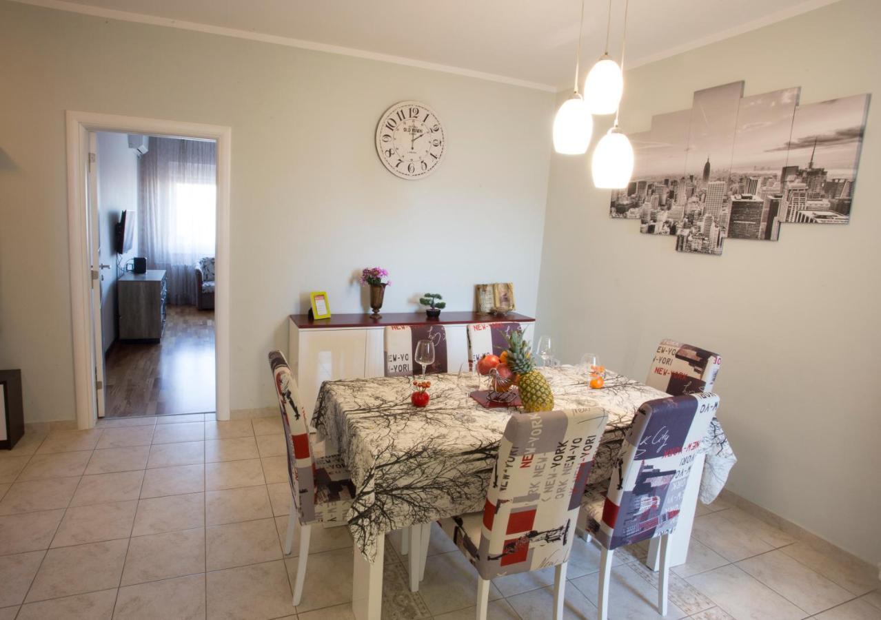 Central City Apartments Belgrado Buitenkant foto
