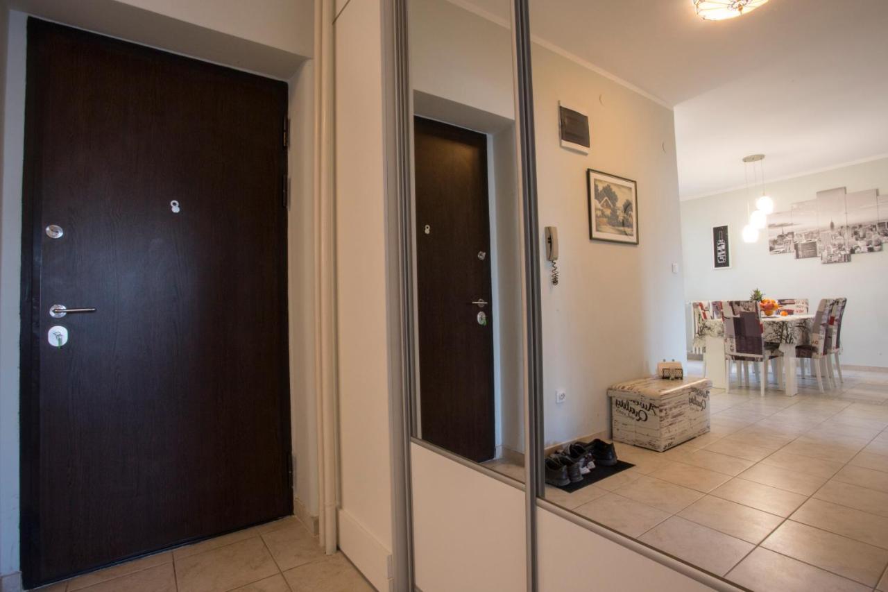 Central City Apartments Belgrado Buitenkant foto