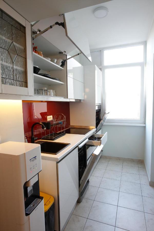 Central City Apartments Belgrado Buitenkant foto
